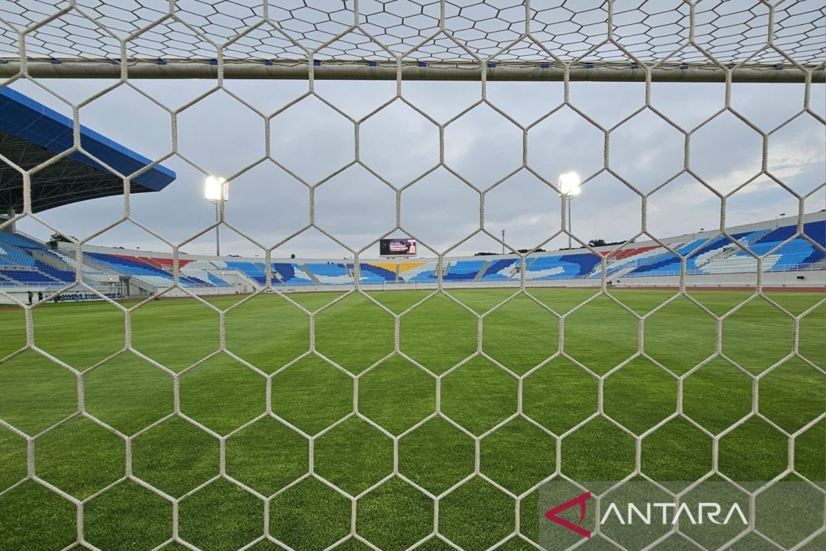 Arema FC Terima Sanksi setelah Insiden Pelemparan Bus Persik