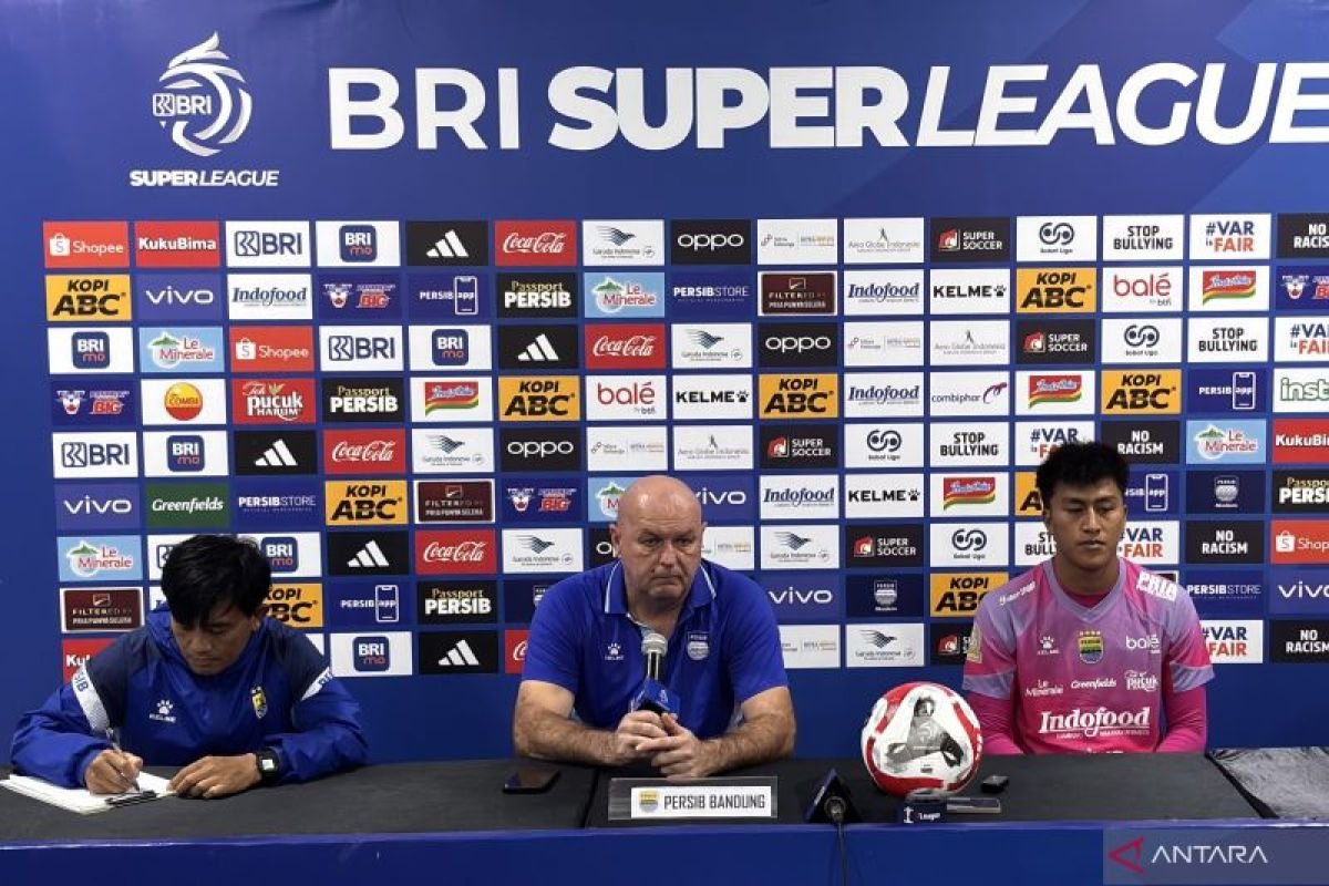 Hodak Apresiasi Performa Persib Bandung Setelah Kemenangan atas Borneo FC